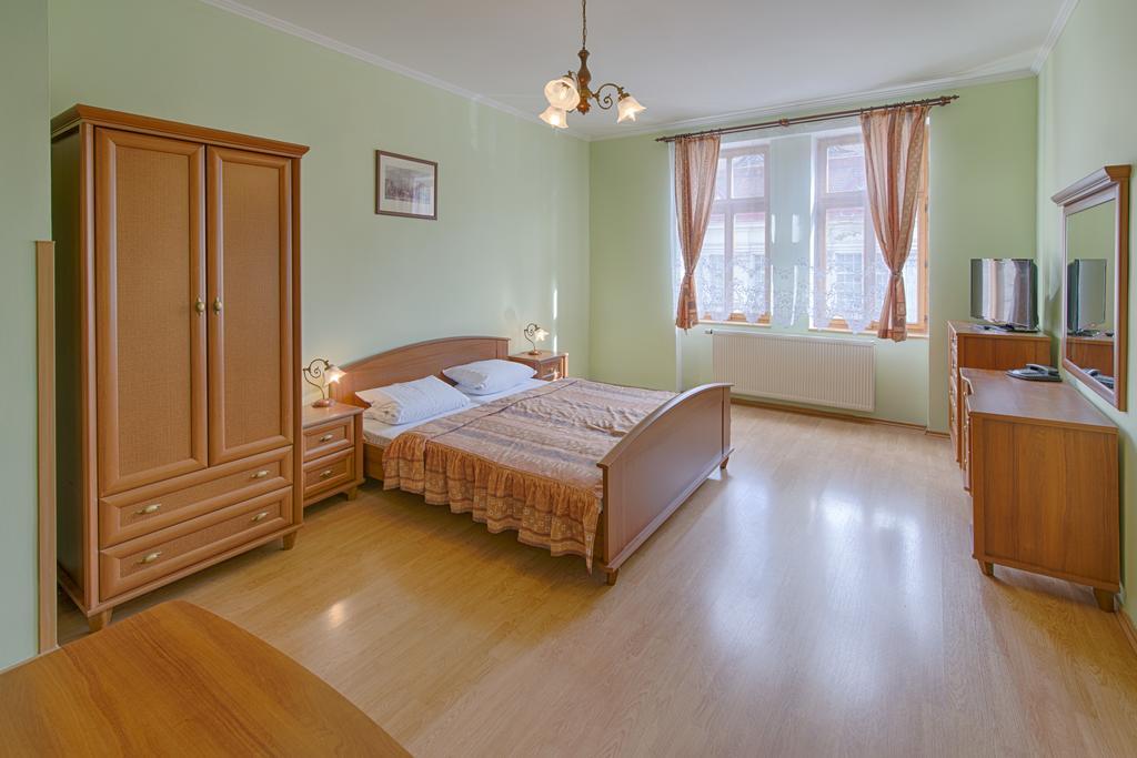 Hotel Derby Karlovy Vary Room photo